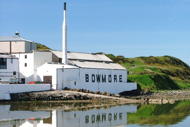 Bowmore-distillery-Scotland