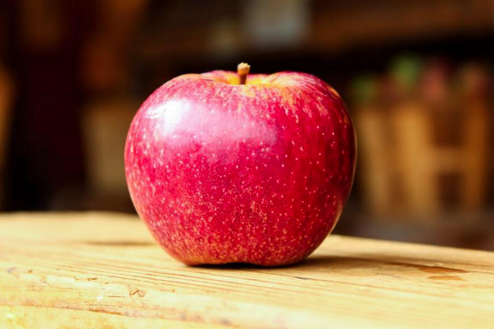 Perdeaux-Fruit-Farm-apple